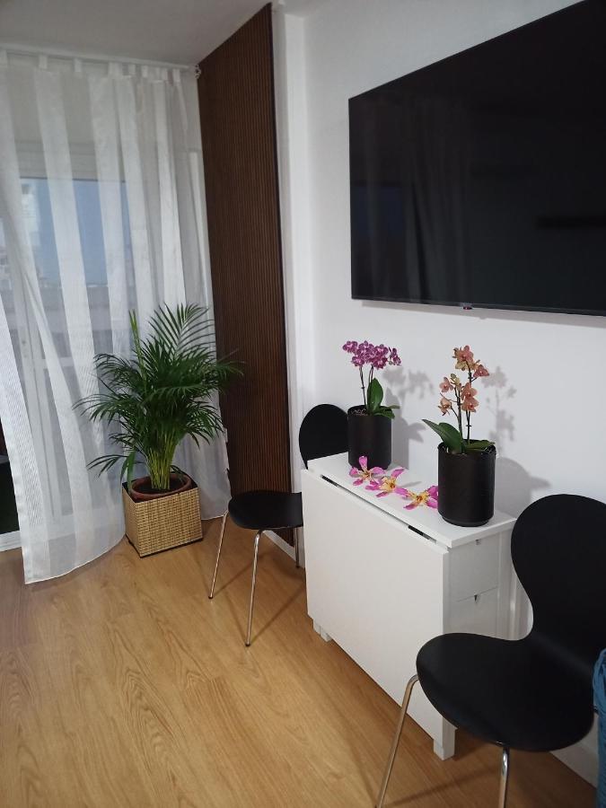 SWEET HOME BENALMADENA, Estudio con vistas al mar y excelente conexion wifi, Sea view con piscinas Exterior foto